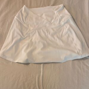 Aerie white athletic skirt super cute for any occasion